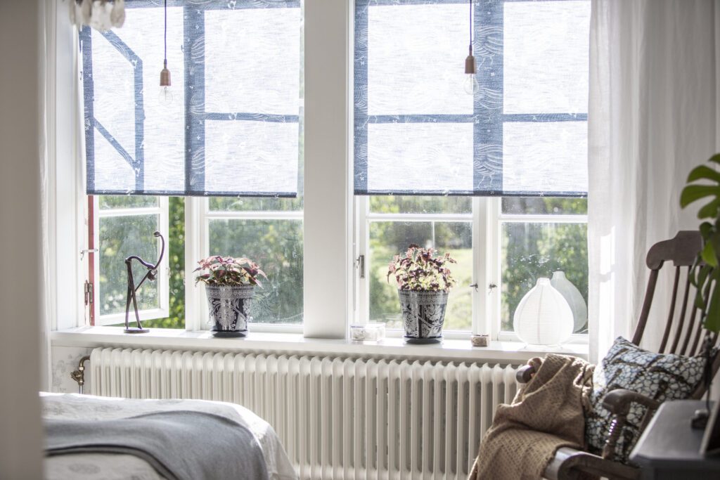 Rullgardin för stilrent solskydd inomhus